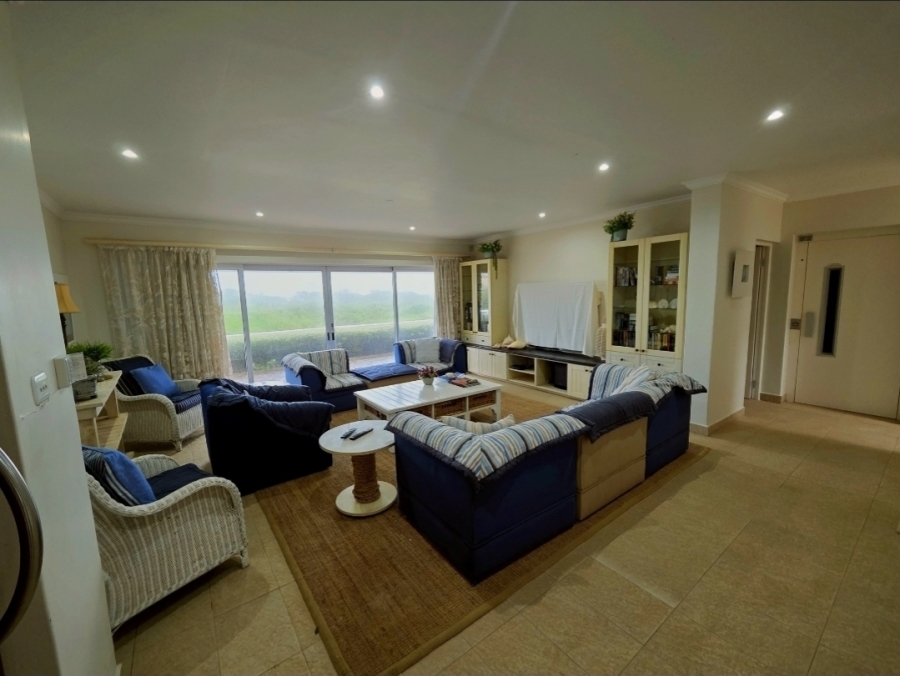 5 Bedroom Property for Sale in Oyster Bay Eastern Cape